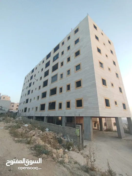 شقة للبيع بسعر يناسب الأوضاع الحالية – فرش الهوى، الخليل