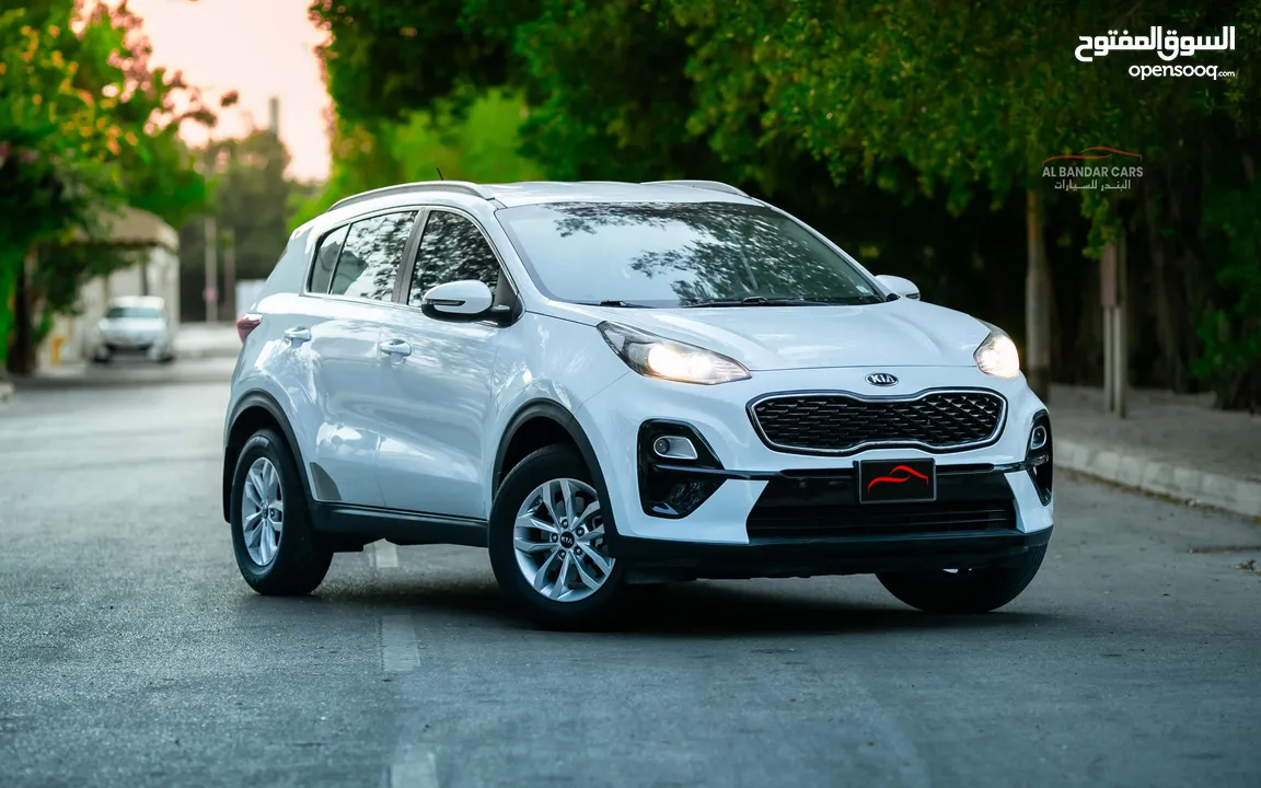 KIA SPORTAGE  EXCELLENT CONDITION WHITE  -ZERO ACCIDENT 2019