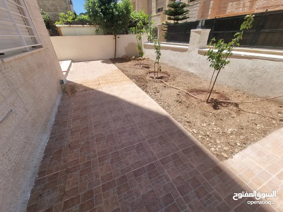 شقة في الطابق الارضي للايجار في ضاحية الامير راشد - 14646