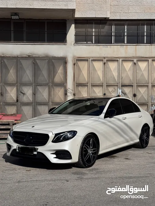 Mercedes Benz e200