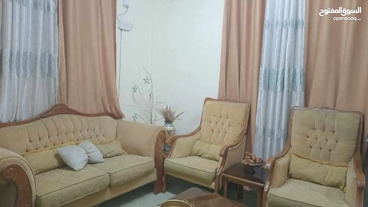 موجود غرفة ضيوف كامله للبيع