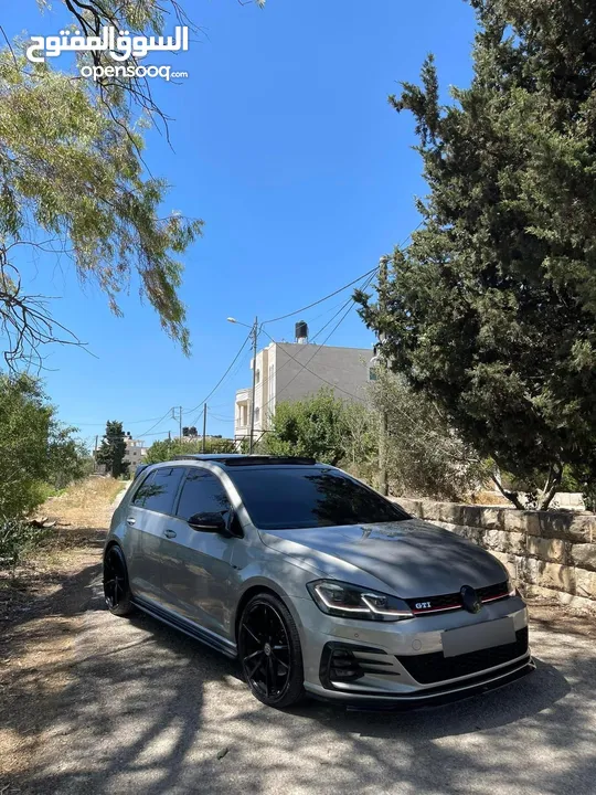 Golf gti mk7.5 للبيع كاش