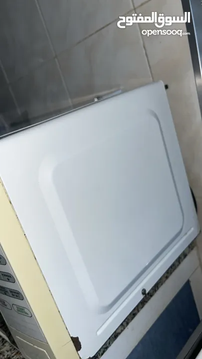 ميكرويف نظيف