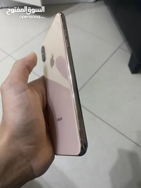 للبيع بسعر ممتاز iphone xs max 256 GB