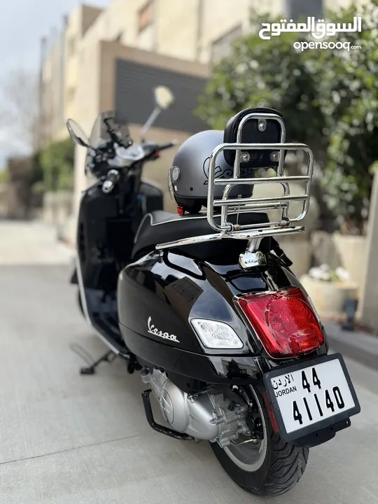 Vespa PIAGGIO GTS300 / Super clean / Black