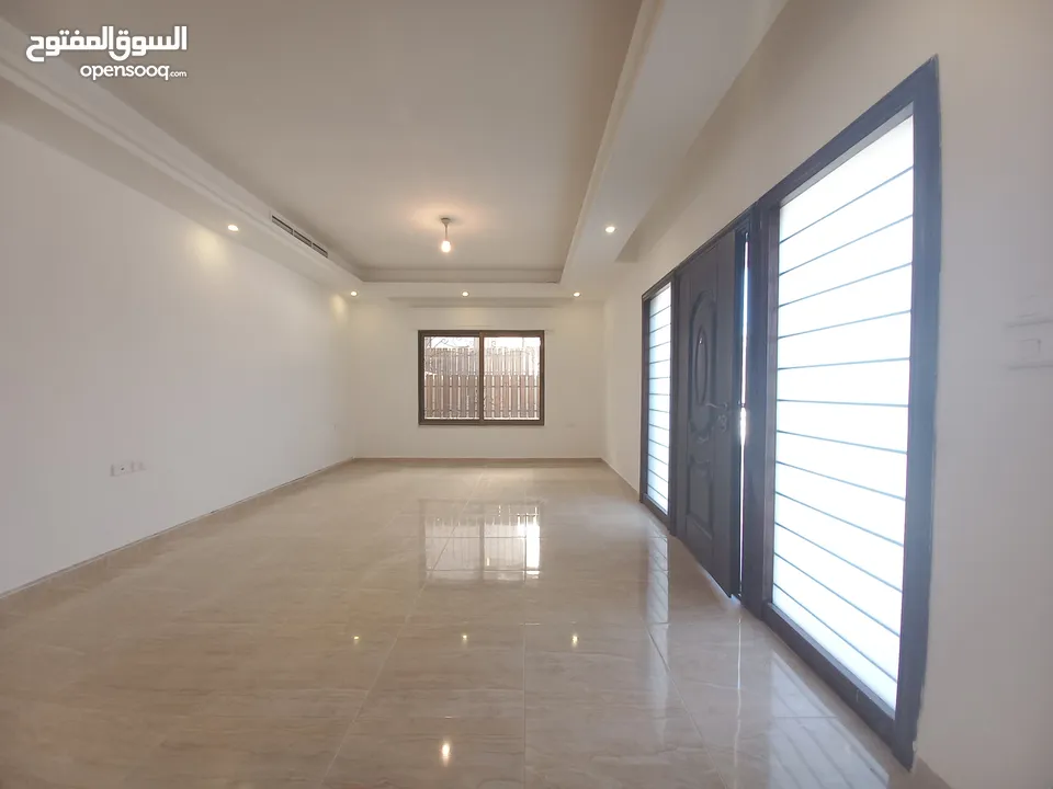 شقة غير مفروشة للإيجار في دير غبار  ( Property 35234 )-175064311