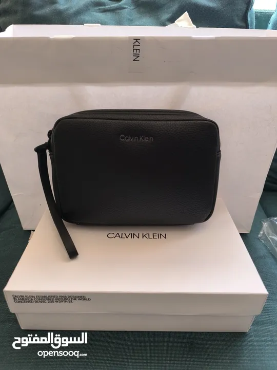 للبيع Calvin Klein كالفن كلاين