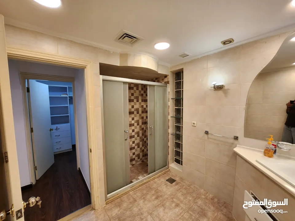شقة شبة مفروشة للإيجار  ( Property 39542 )-175046910