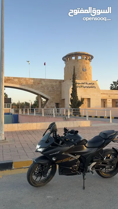 Suzuki gixxer 250 sf بحالة الوكالة
