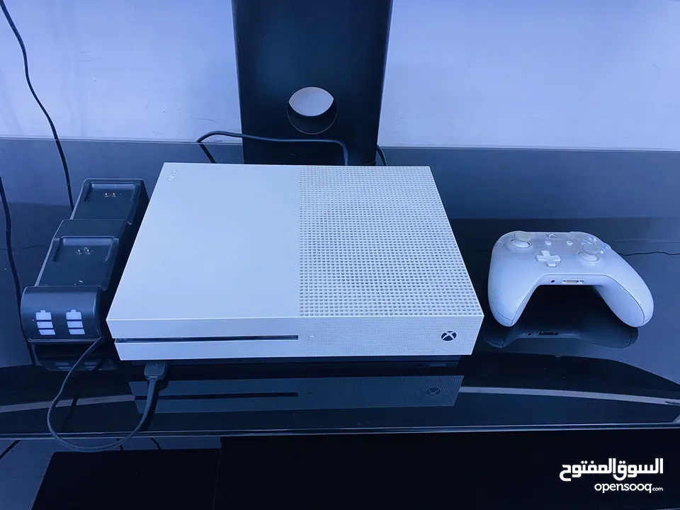 XBOX ONE S 1TB