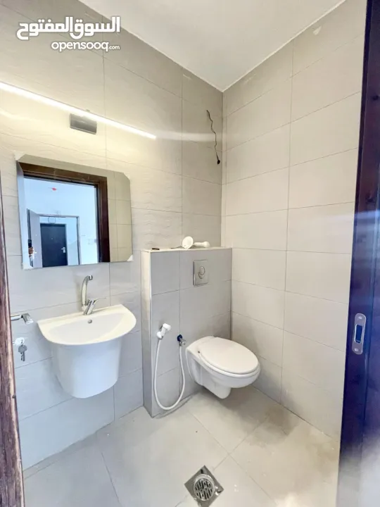 شقق للبيع في عين منجد