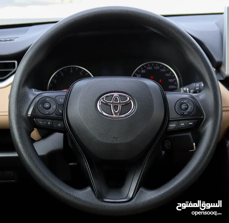 Toyota Rav4 2021 GCC 2.5L 4WD original paint without accidents in excellent condition 1879 P.M