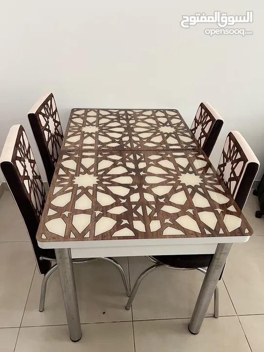 Dining Table with 4 chairs