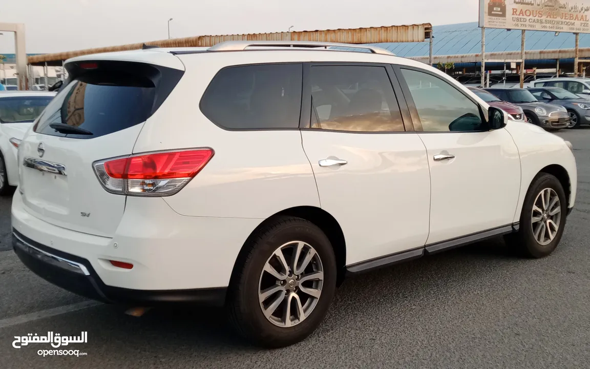 Nissan Pathfinder SV V6 3.5L Model 2016