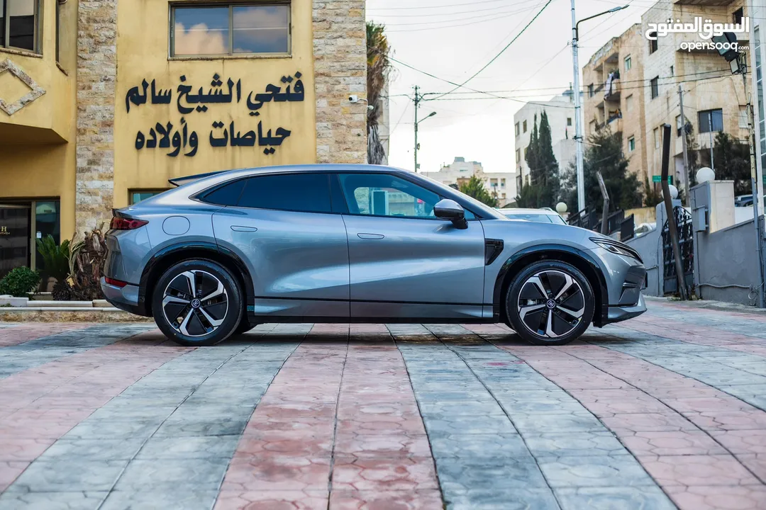 BYD SONG L 2024 كفاله البستنجي 6 سنوات او 100 الف كم تتوفر باللون الداخلي بيج او جملي