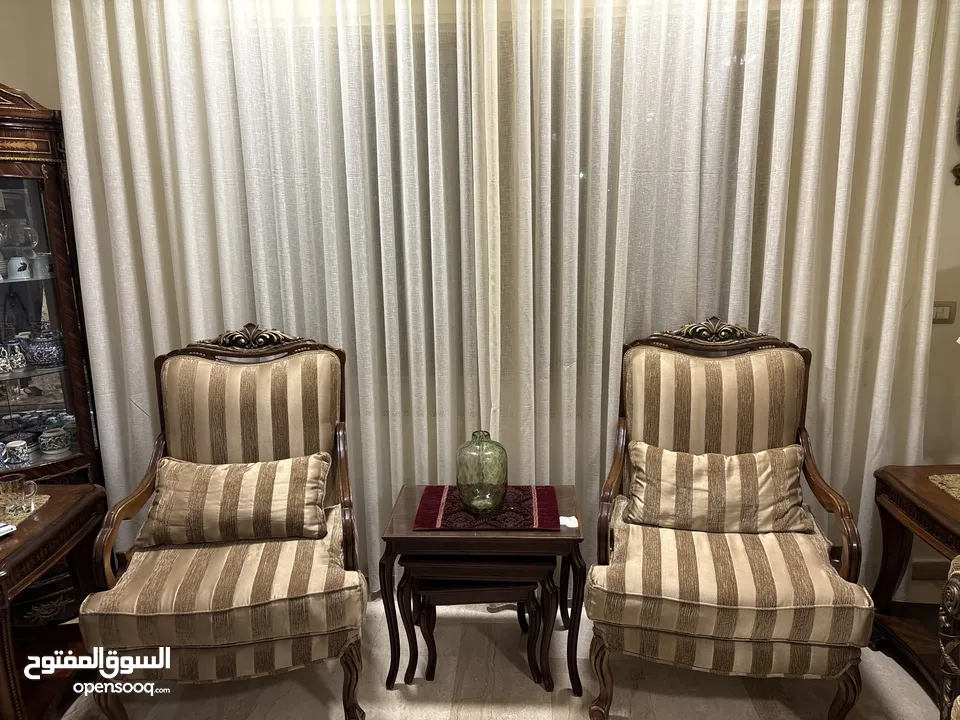 طقم كنب لغرفة ضيوف