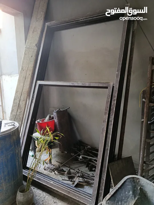 **للبيع نوافذ وأبواب  (دبل قلاص)**