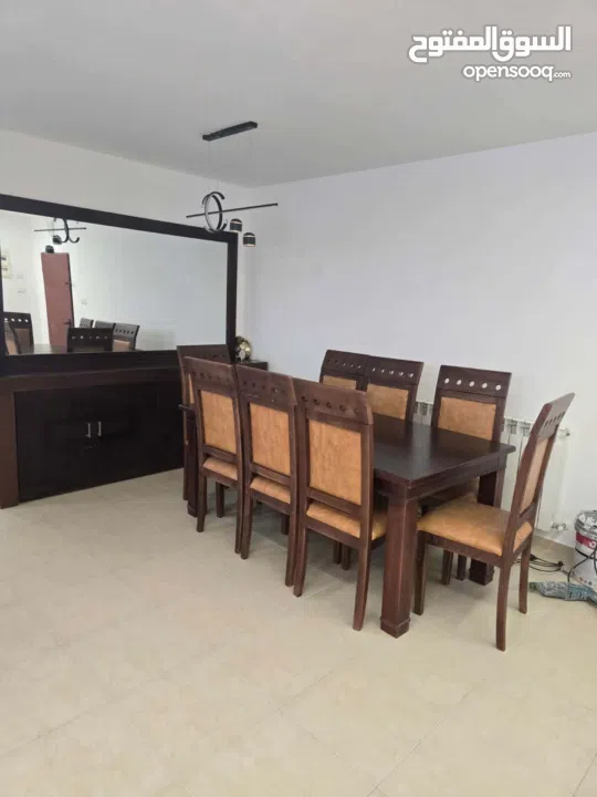 شقة في الطيرة 250 للايجار عند دوار نبيل عمرو و وفيلا نبيل عمرو