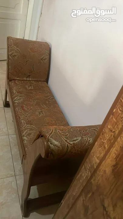 غرفة نوم للبيع مستعملة من دون فرشة