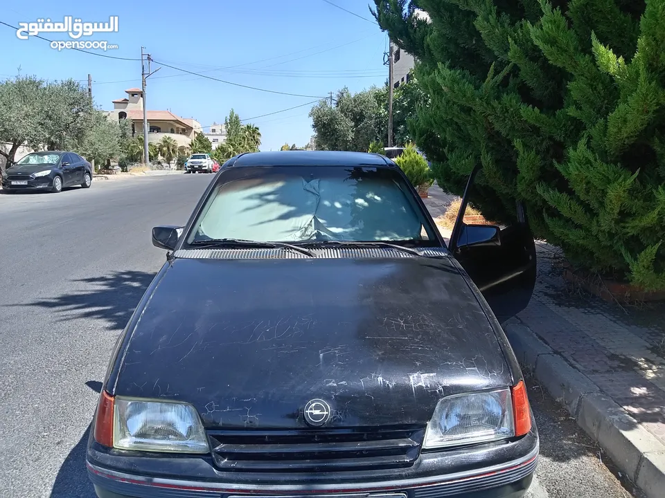 اوبل كاديت ماتور 1.3 حلاب موديل 1989  منتهي ترخيصها 5 شهور