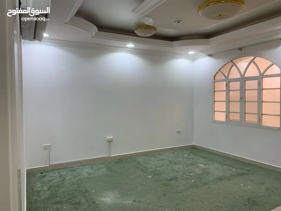 spacious villa for rent price could be changed/فيلا واسعة السعر قابل للتفاوض