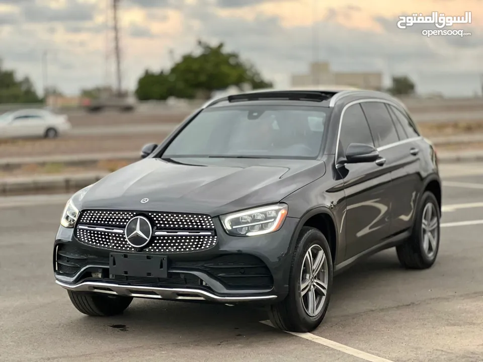 مرسيدس GLC300 بانوراما موديل 2020 رمادي للبيع