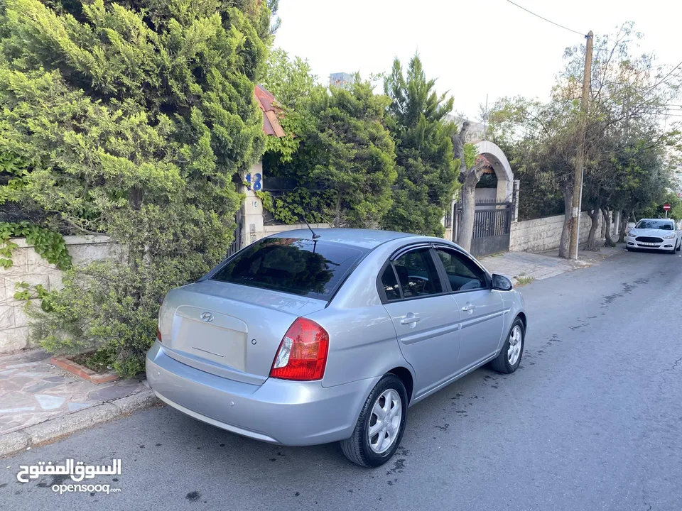 هونداي فيرنا 2009 بحاله ممتازة