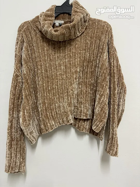 ملابس نسائية مستعمل شبه جديد