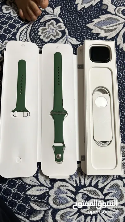 Apple Watch Series 7 Green Aluminium Case clover Sport Band