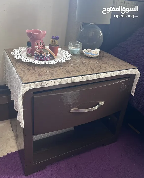 تختين وكمدينه وتسريحه (غرفه) للبيع في اربد حي القصيلة