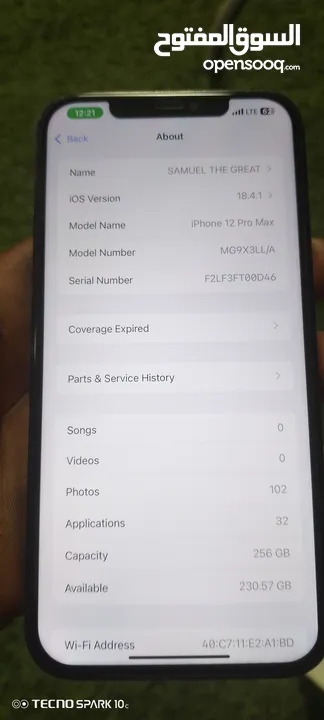 the phone is very clean with charger