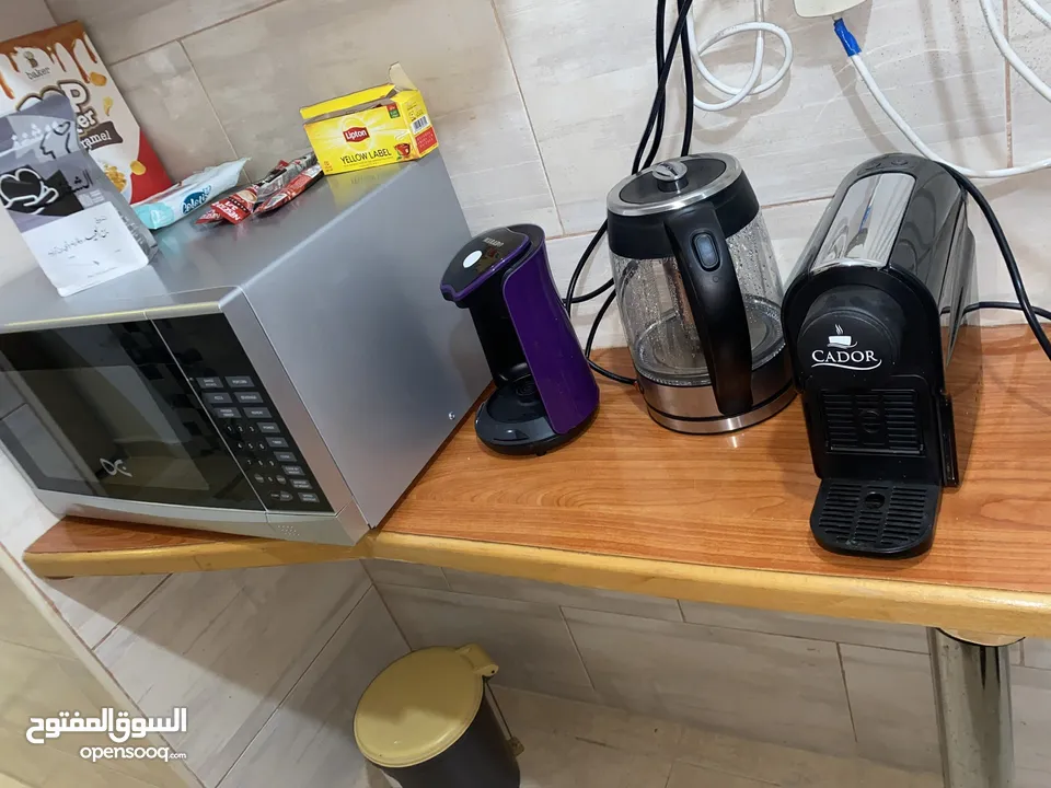 شقه مفروشه واستوديو مفروش  للايجار أسبوعي او شهري او سنوي. وللعائلات فقط كون العماره عائليه محترمه.