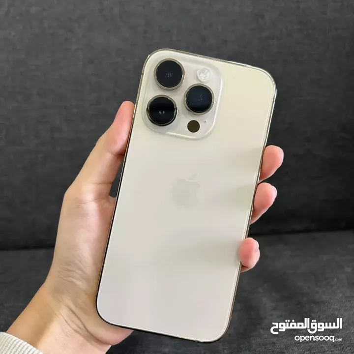 ايفون 13 برو  ذاكره 256 جى بى بحاله الوكاله متوفر فى الفرعين ومتاح توصيل لجميع مناطق السلطنه