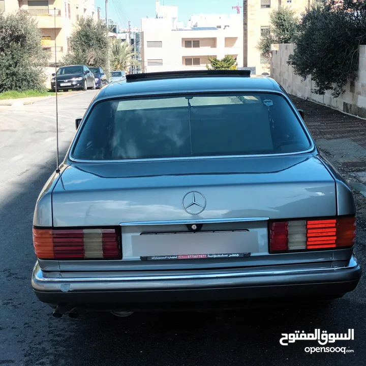 Mercedes  300 SE تب نضافة