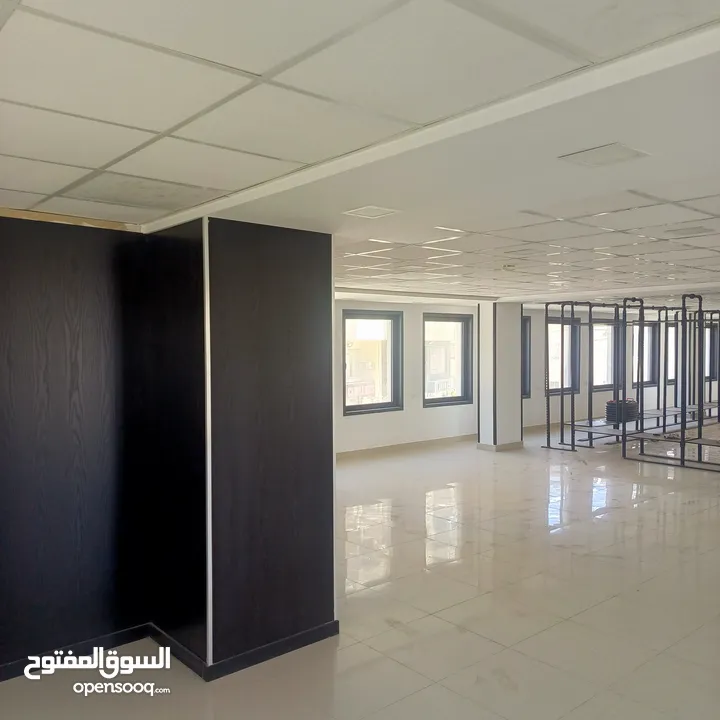 مكاتب جديدة للايجار مساحات واسعة