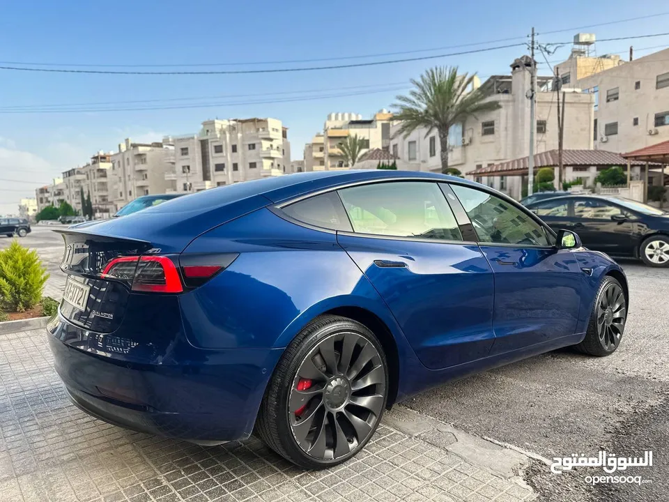 Tesla Model 3 Performance 2022  جمرك اليوم ترخيص وتأمين سنه كامله