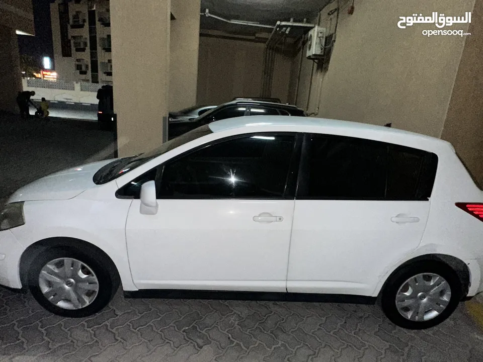 Nissan Tida hatchback 2013 for sale