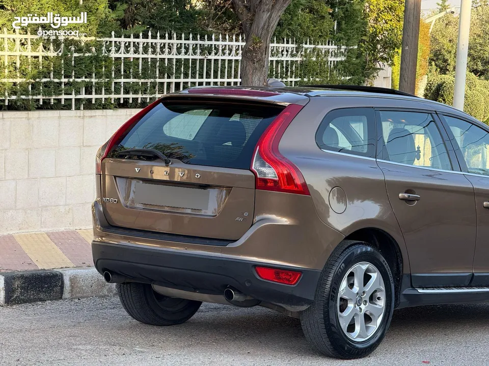 ڤولڤو XC60 موديل 2010 لون بني فل أوبشن اعلى صنف  فحص كامل بحالة