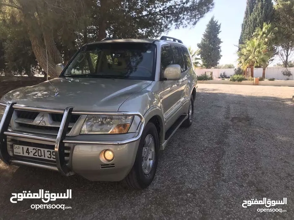 Mitsubishi pajero 2005