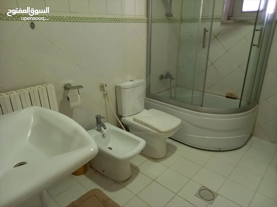 فيلا مستقلة للبيع في ام السماق