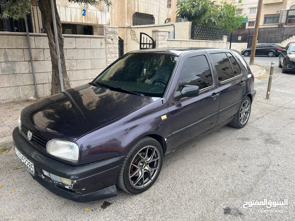 جولف موديل 1993 للبيع لون باذنجاني كامل اضافات