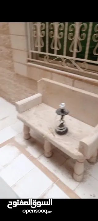 مقاعد حجر مجوز مع طرازات عدد2