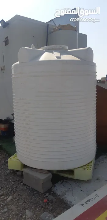 600 liter water tank available