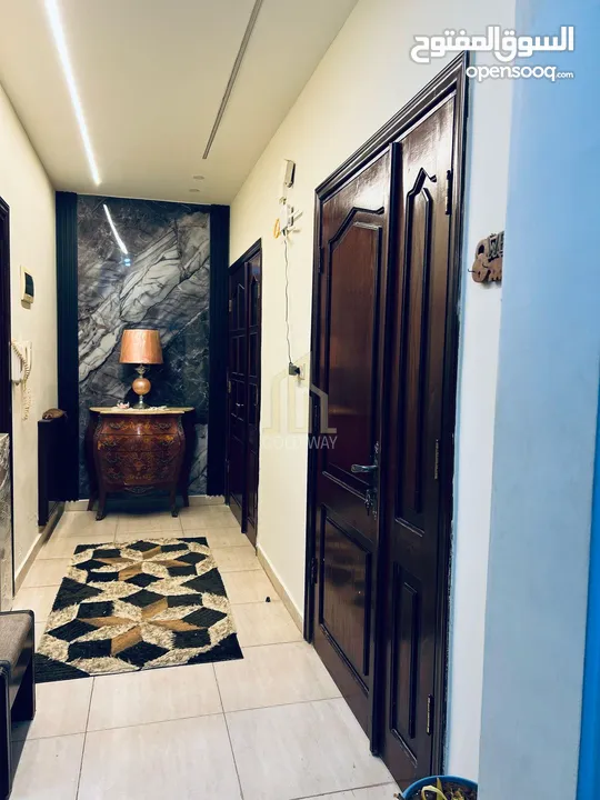 في موقع مميز في البنيات منزل فاخر للبيع من ثلاث طوابق بسعر مغري جدا / ref 9481
