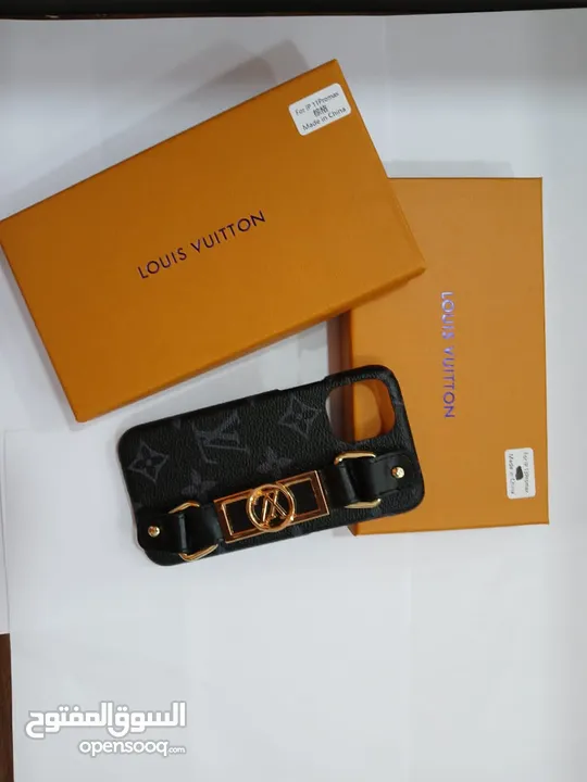 كفرات ايفون ماركة LOUIS VUITTON