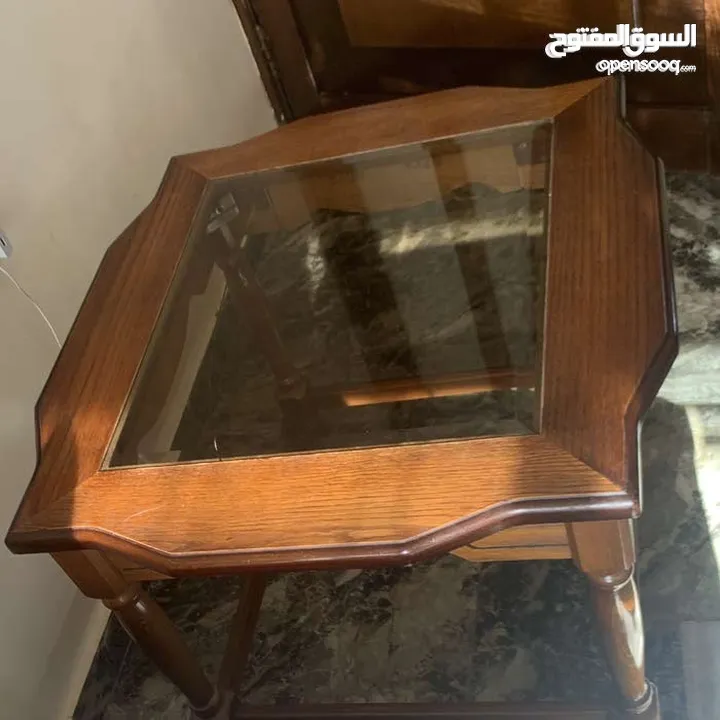طقم طاولة وسط مع طاولتين جانبيات للبيع