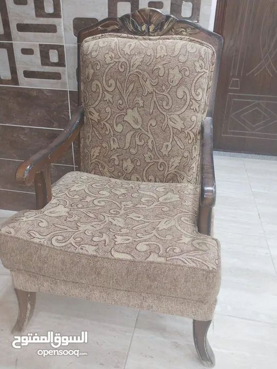 طقم كنب للبيع قابل للتفاوض