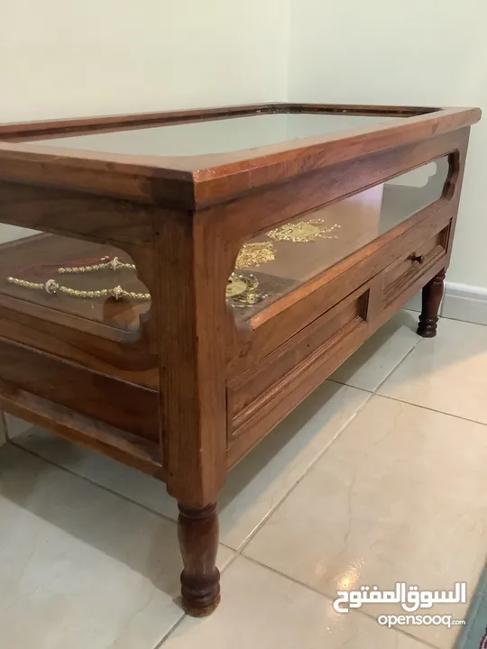 طاولة جانبية من الخشب الهندي الطبيعي  Side table solid Indian wood,