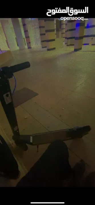 z scooter الحجم الكبير مستعمل و ممتاز و سرعته توصل 40 و 3 سرعات