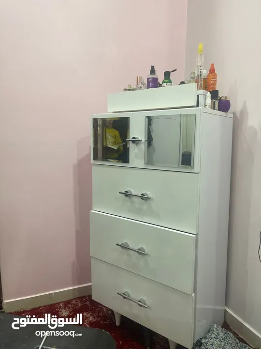 غرفة نوم تركي أبيض مستعمل بحالة جيدة